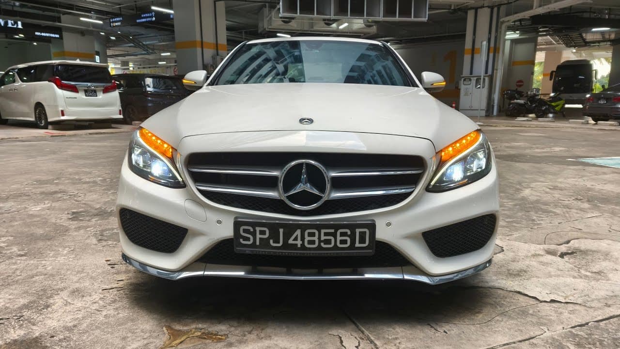 MERCEDES BENZ C200 Video Tour