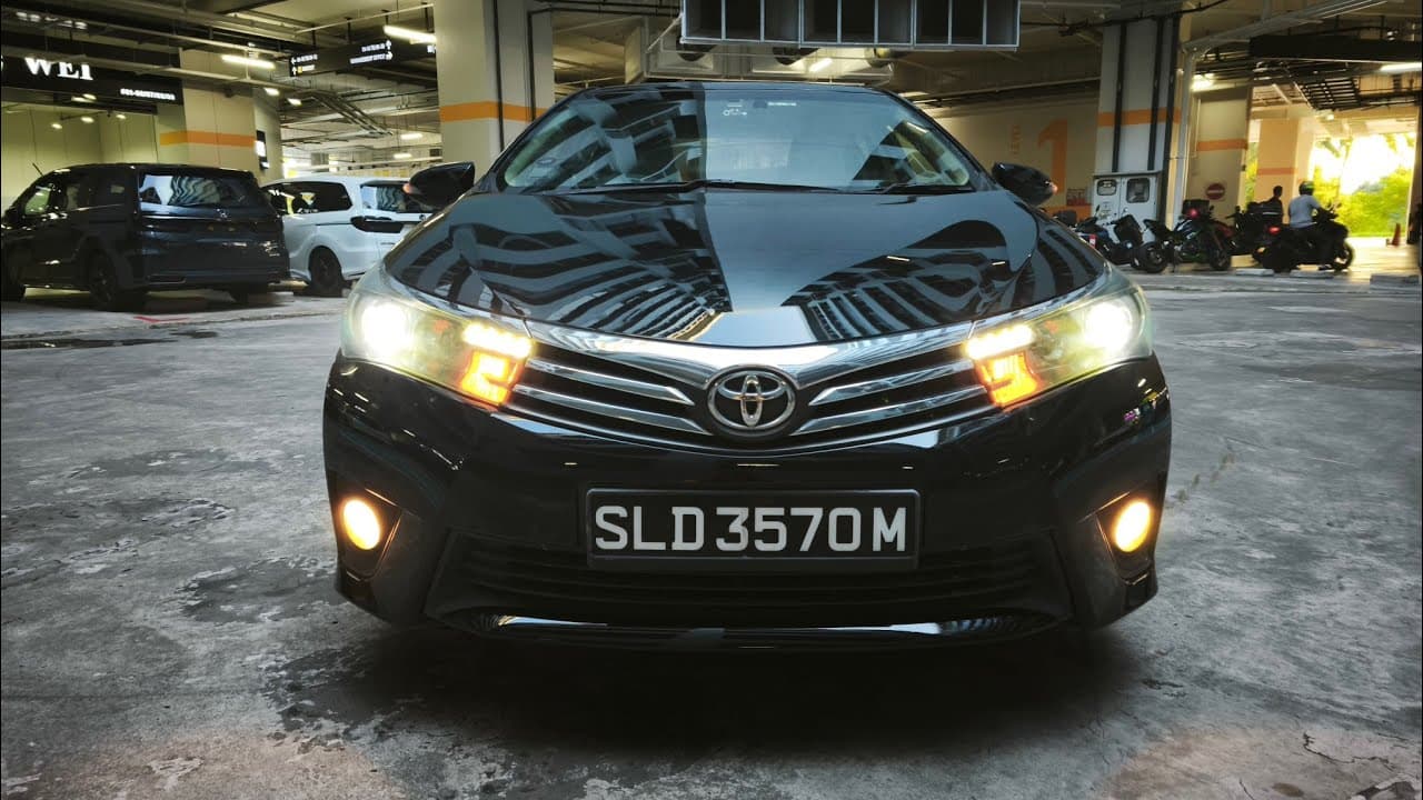 TOYOTA COROLLA ALTIS 1.6L CVT Video Tour