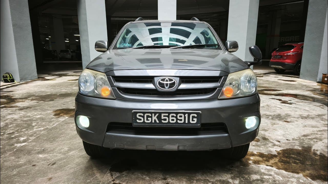 TOYOTA FORTUNER 2.7 Video Tour