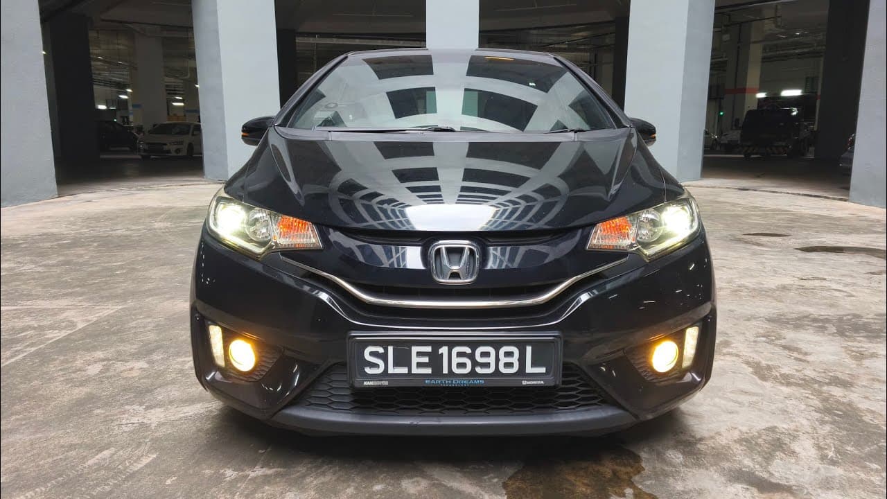 HONDA JAZZ 1.5 VTIR CVT ABS D/AIRBAG 2WD Video Tour